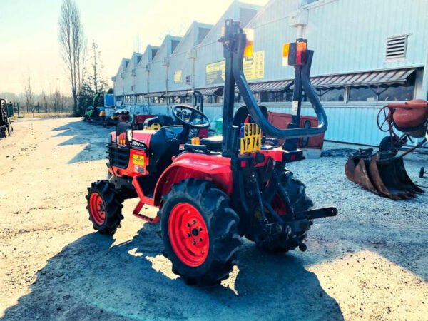 🚜 Micro-tracteur Kubota B1710 – 14,5 ch – 245 h