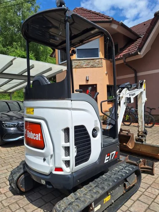 Mini-pelle Bobcat E17Z (2020) – Équipement complet