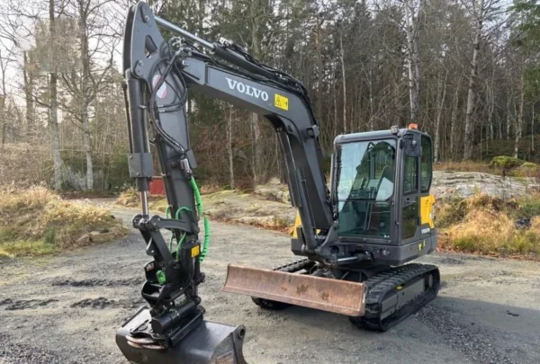 Volvo EC60E – 2021 – Avec Tiltrotateur & accessoires