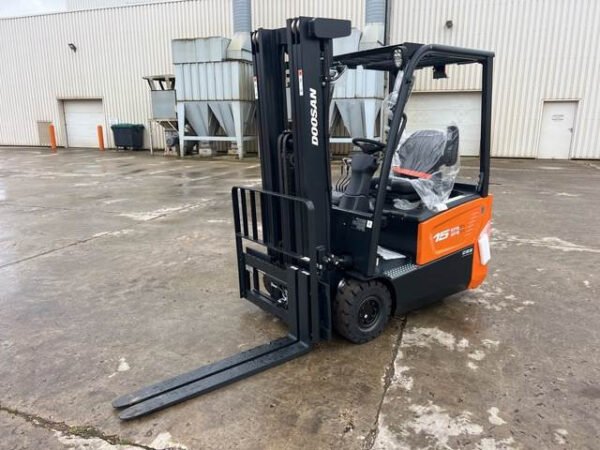 Chariot Élévateur Électrique Doosan B15T-7 PLUS – Neuf